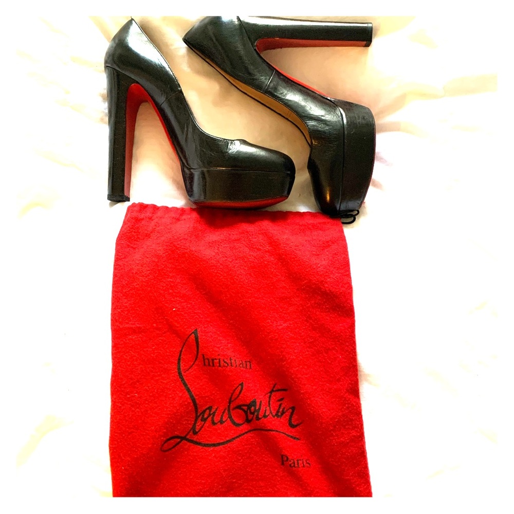 Christian louboutin stunning black heels